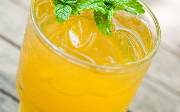 Around the Tree | Winter Cocktail Making