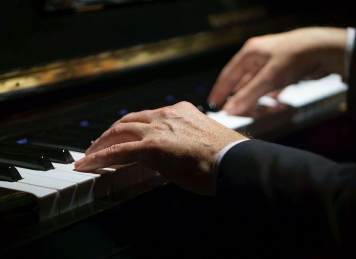 Live Jazz Lunch | Cameron Riggs