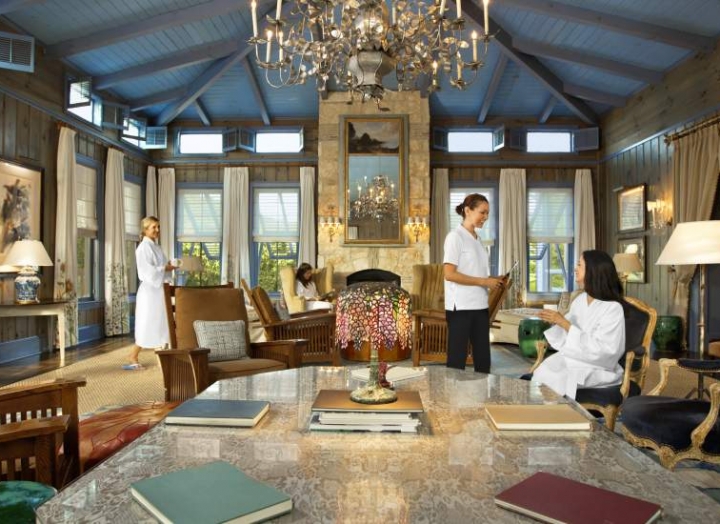 LakeHouse Spa Blue Room