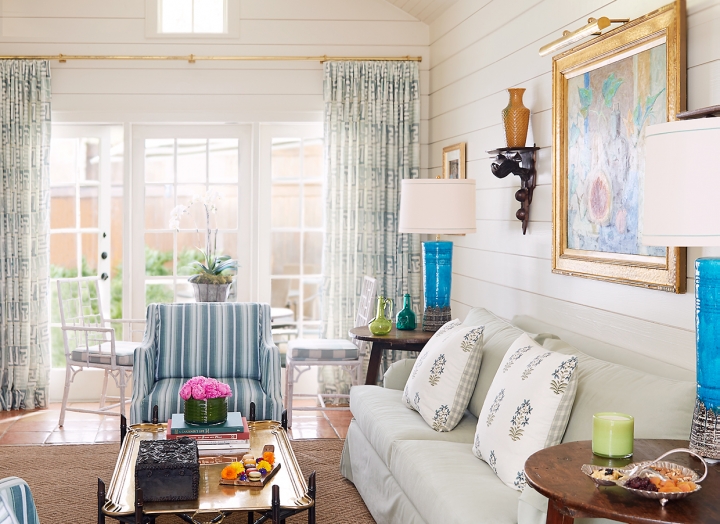 Living room in the Lady Bird Presidential Suite