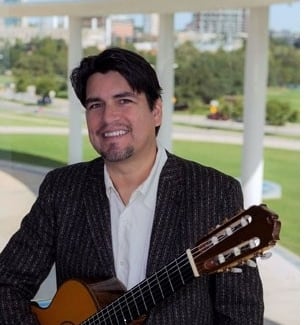 Live music Mark Cruz