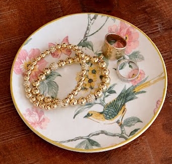 Make your own jewelry and trinket tray