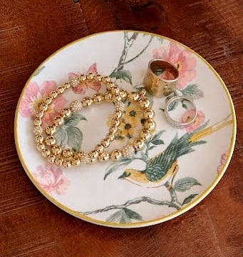 Make your own jewelry and trinket tray