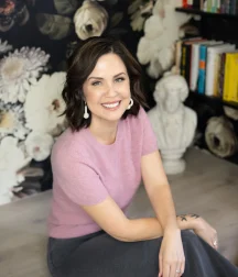 Wardrobe and Color Consultant Andrea Burroughs